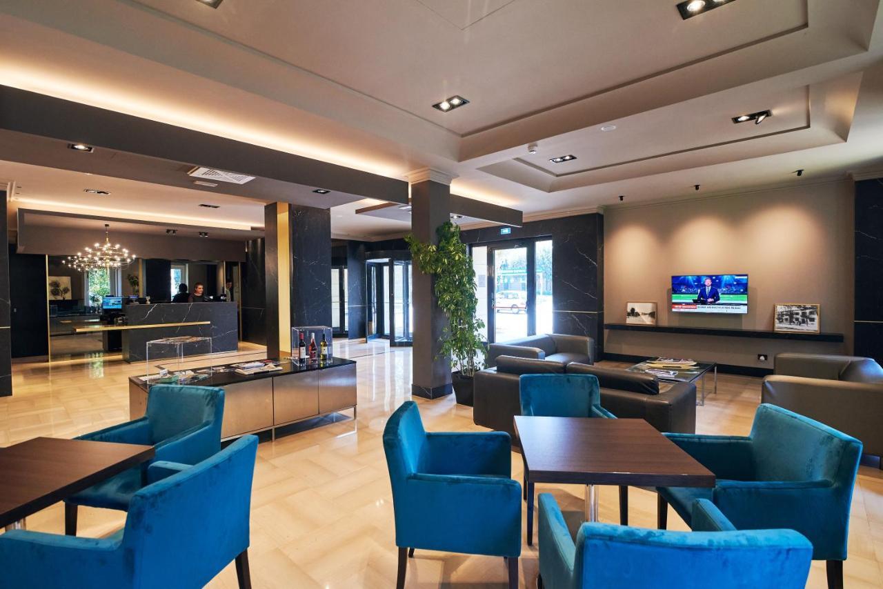 Hotel Poledrini Фоліньо Екстер'єр фото