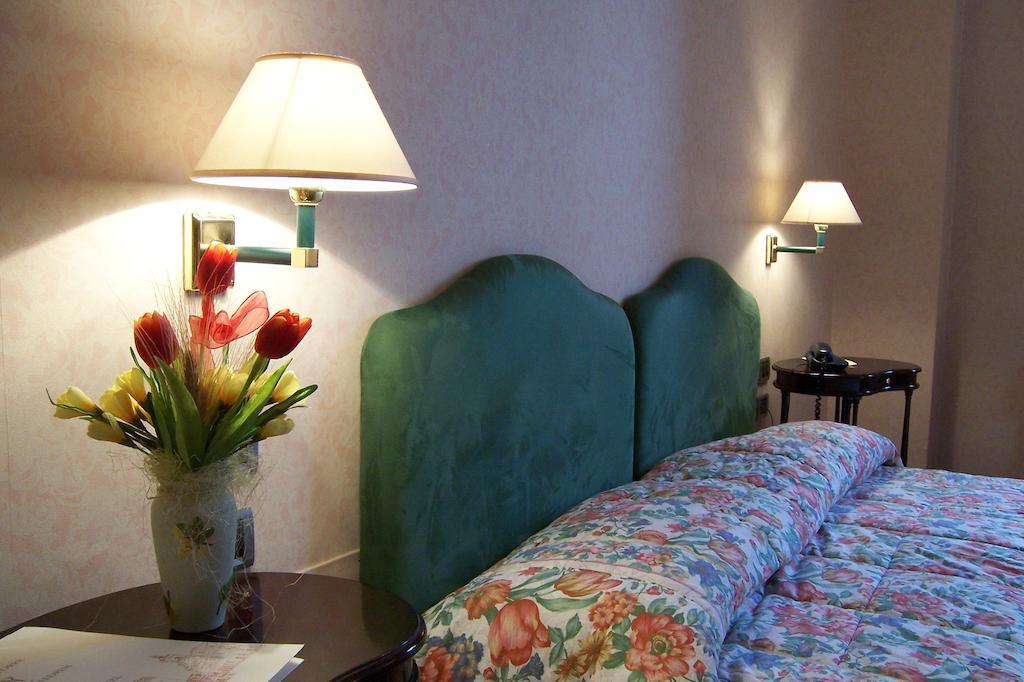 Hotel Poledrini Фоліньо Номер фото